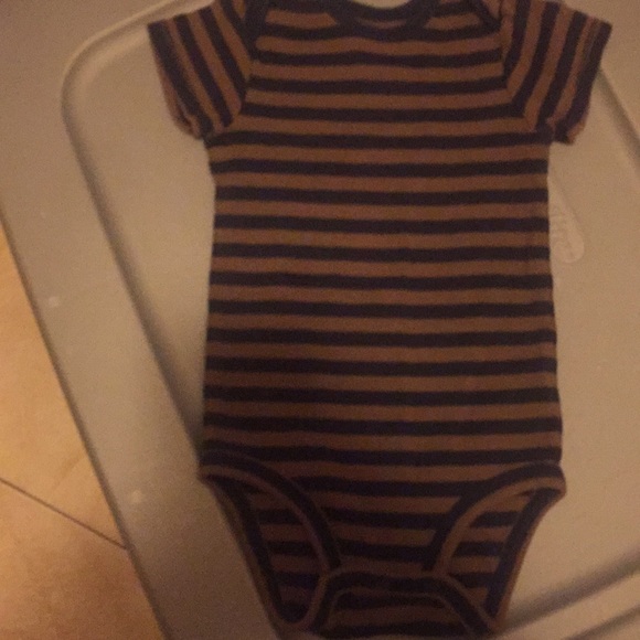 Carter’s18 month onesie two - Picture 5 of 5